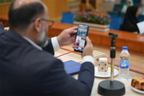 تماس آنلاین با پرفسور کودایف در کنگره